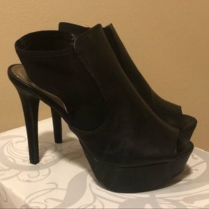 Pink & Pepper black slingback booties